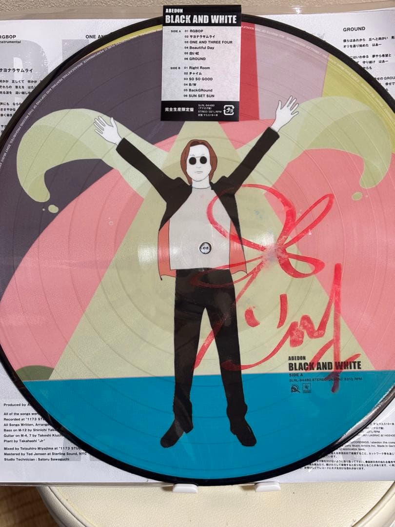 ABEDON サイン入りBLACK AND WHITE アナログレコード