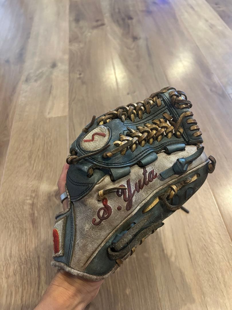 スラッガー　軟式　オーダー　グローブ　内野用