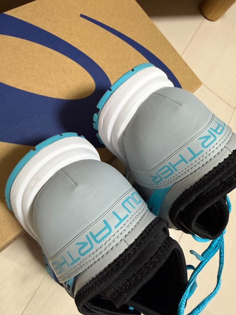 雪道ランニングシューズ（防水）asics スノーターサー　サイズ　24.5センチ