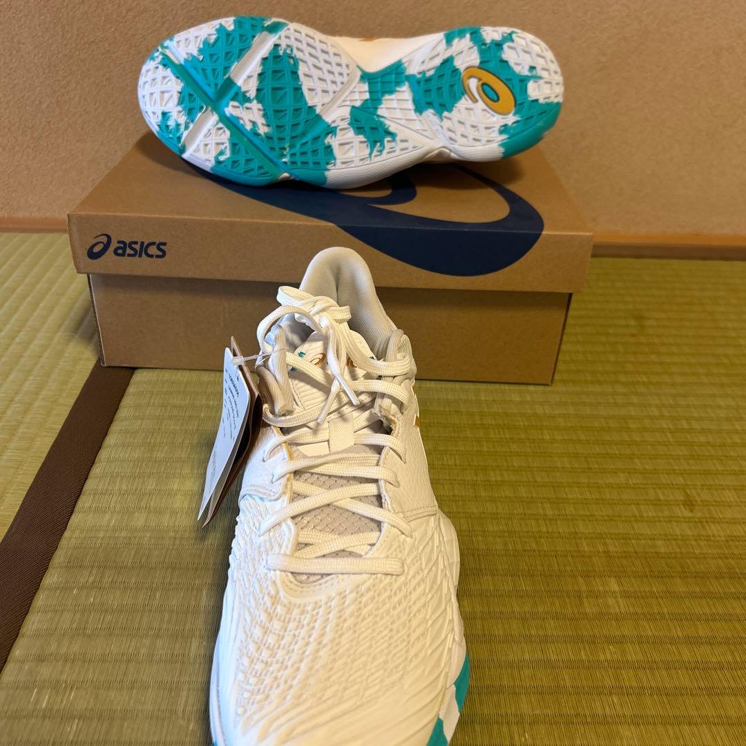 asics UNPREARIS LOW 27.5cm ホワイト/ピュアゴールド