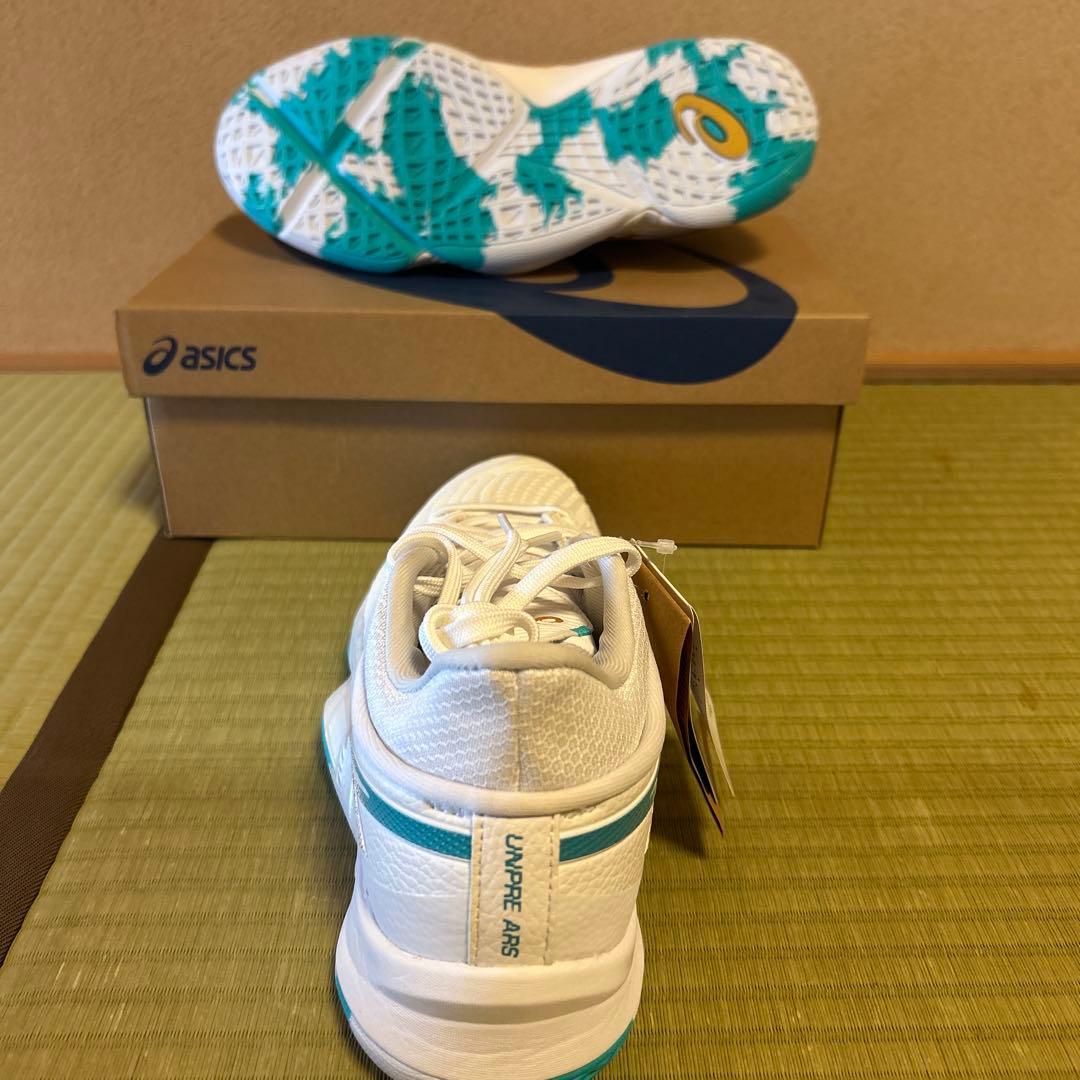 asics UNPREARIS LOW 27.5cm ホワイト/ピュアゴールド