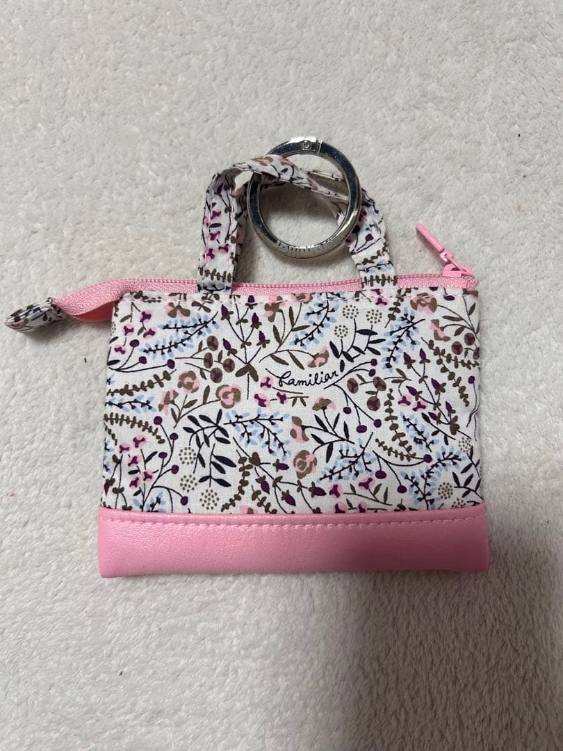 ファミリア 花柄 キーリング付き〘 お値下不可〙