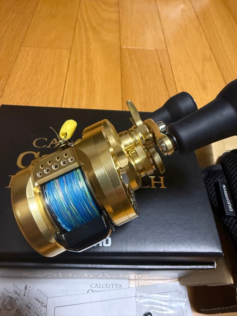 美品　シマノ　カルカッタコンクエストMD 300XGLH