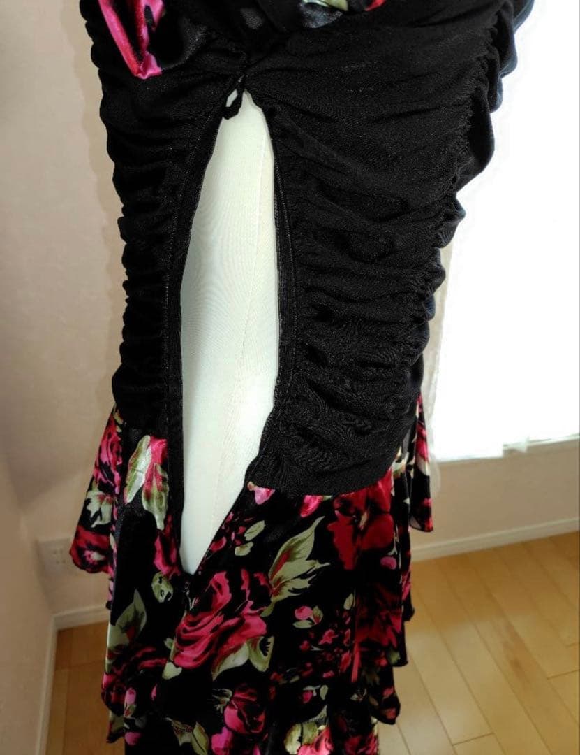 ✨美品✨社交ダンスドレス ✫イチオク✫チョーカー付き黒とサテン花柄 3段 M