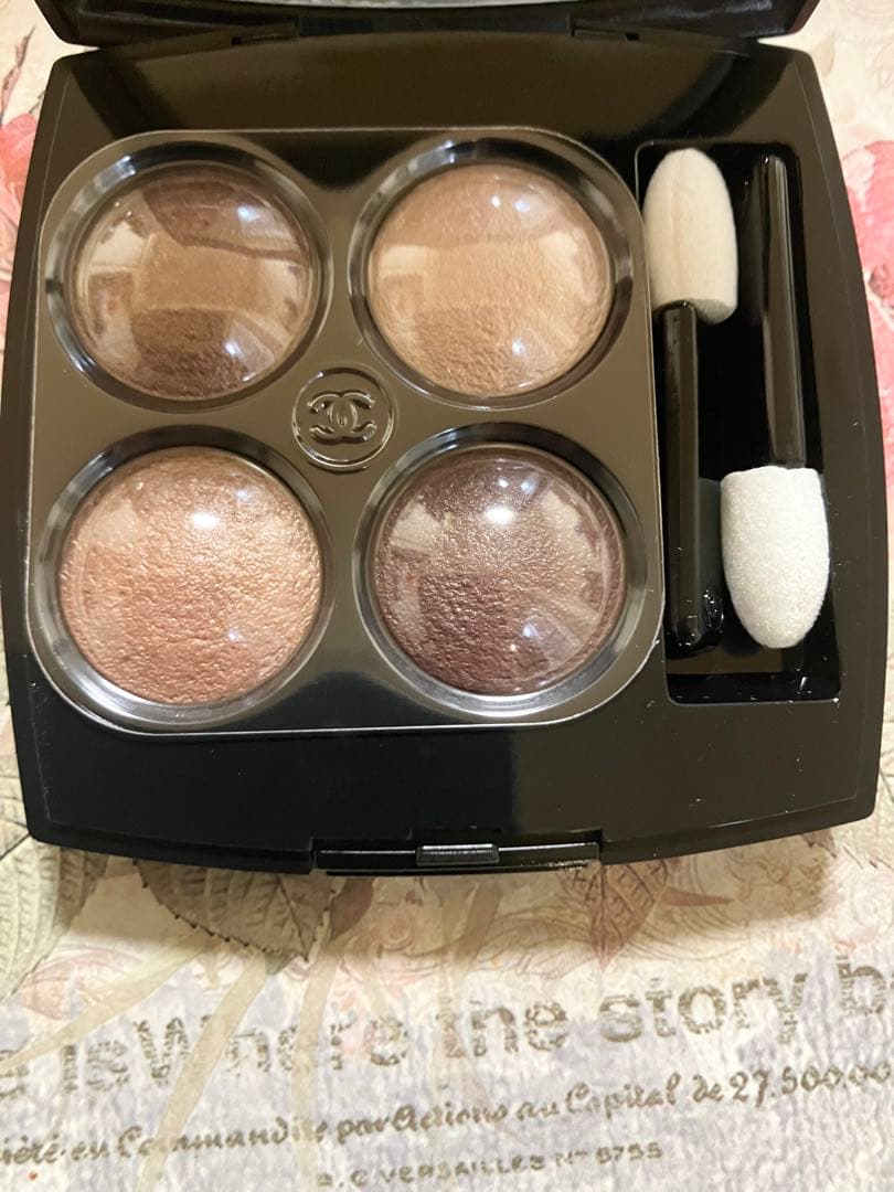 CHANEL レキャトルオンブル　226