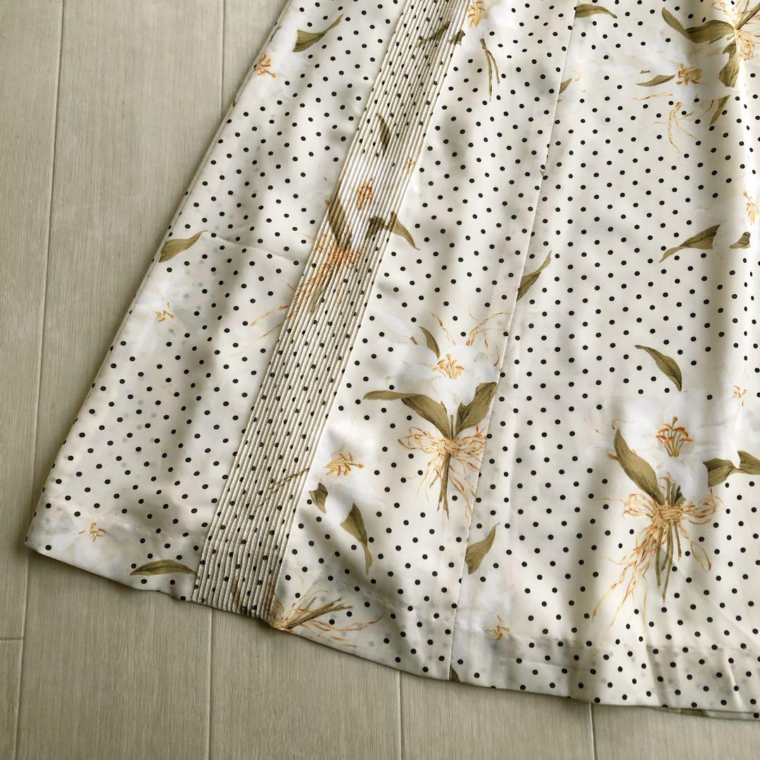 インゲボルグ ドット 百合 リリー 花柄 ピンタック レース 生成色 ワンピース