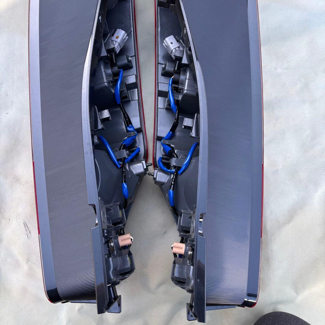 自動車 テールライト 2個セット売り限定