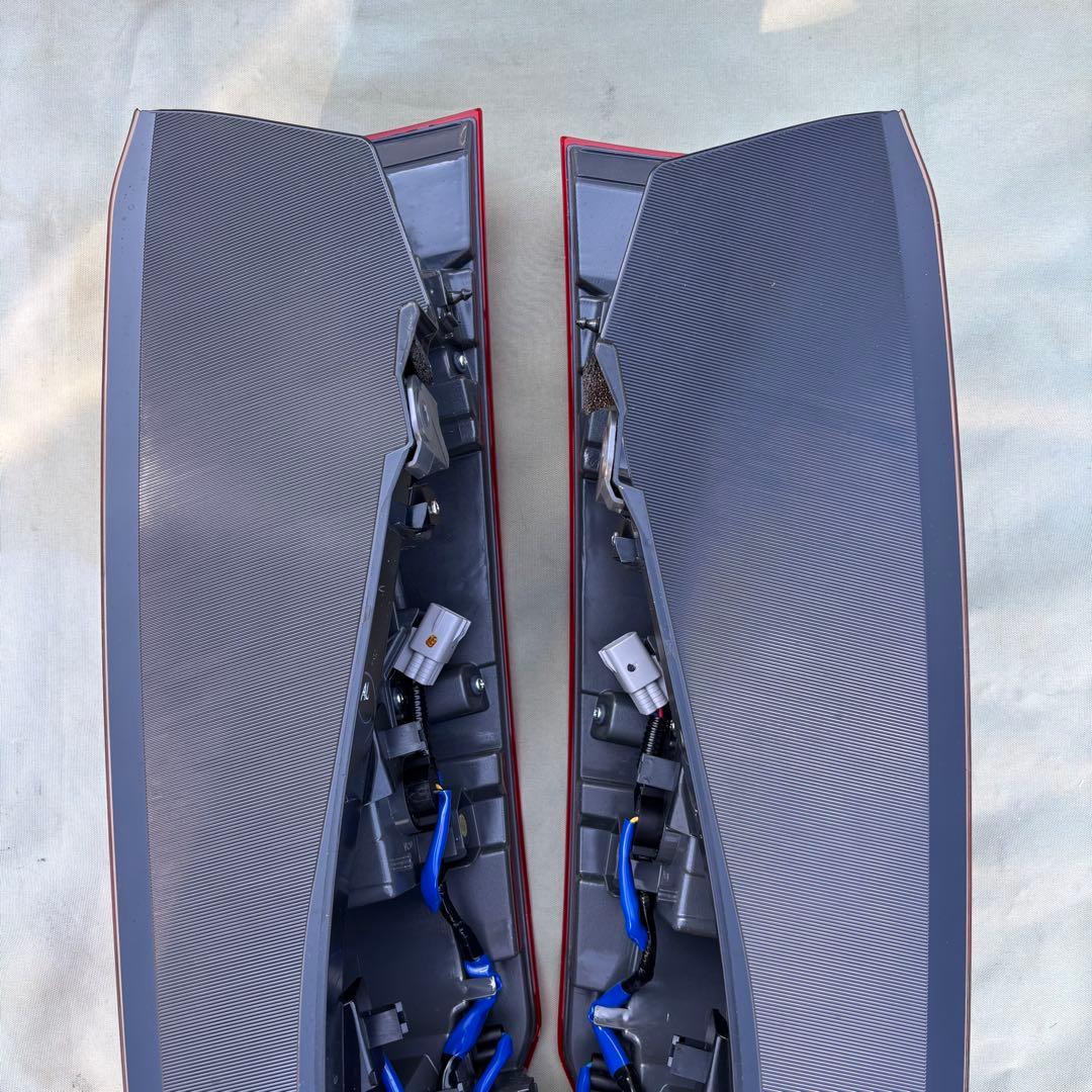 自動車 テールライト 2個セット売り限定