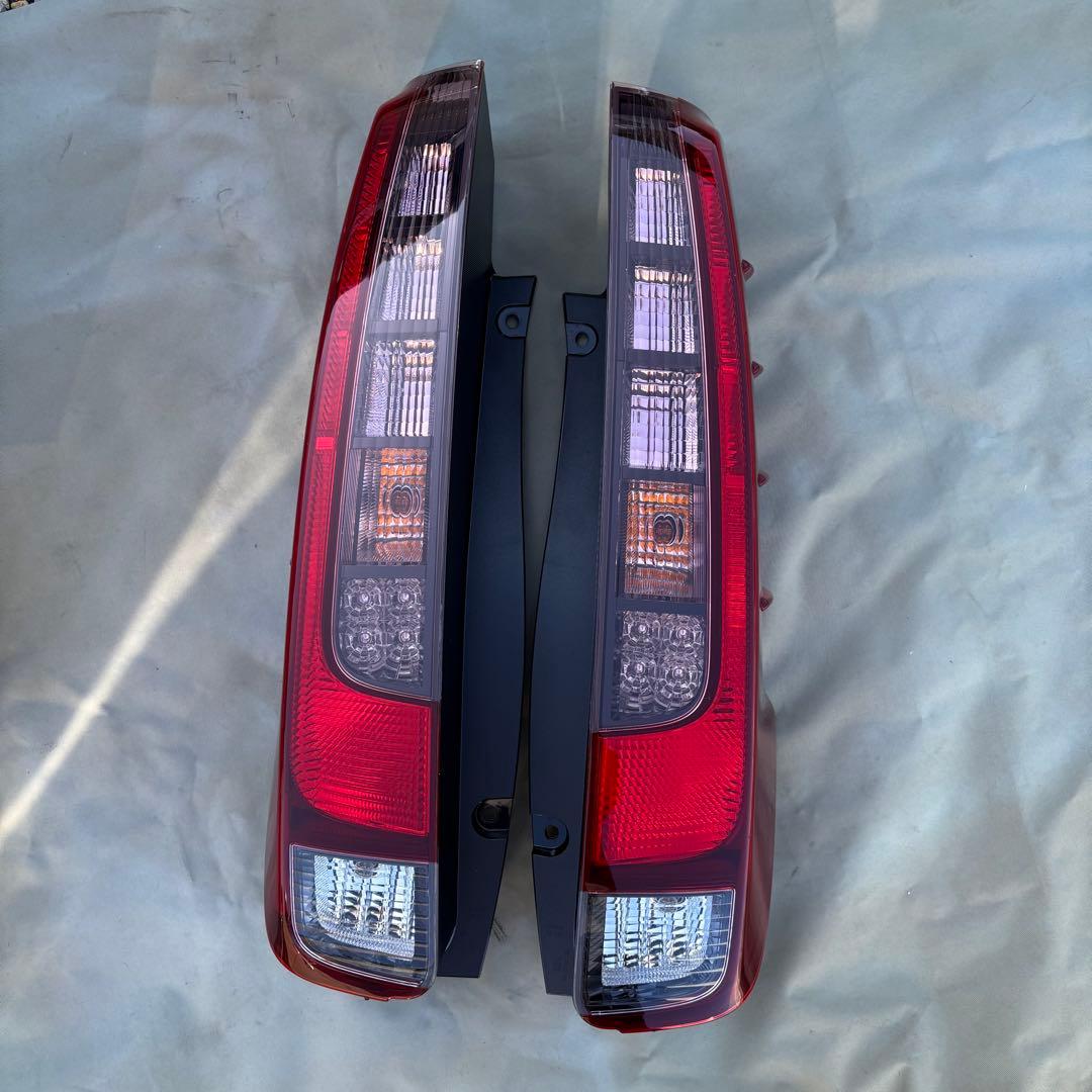 自動車 テールライト 2個セット売り限定