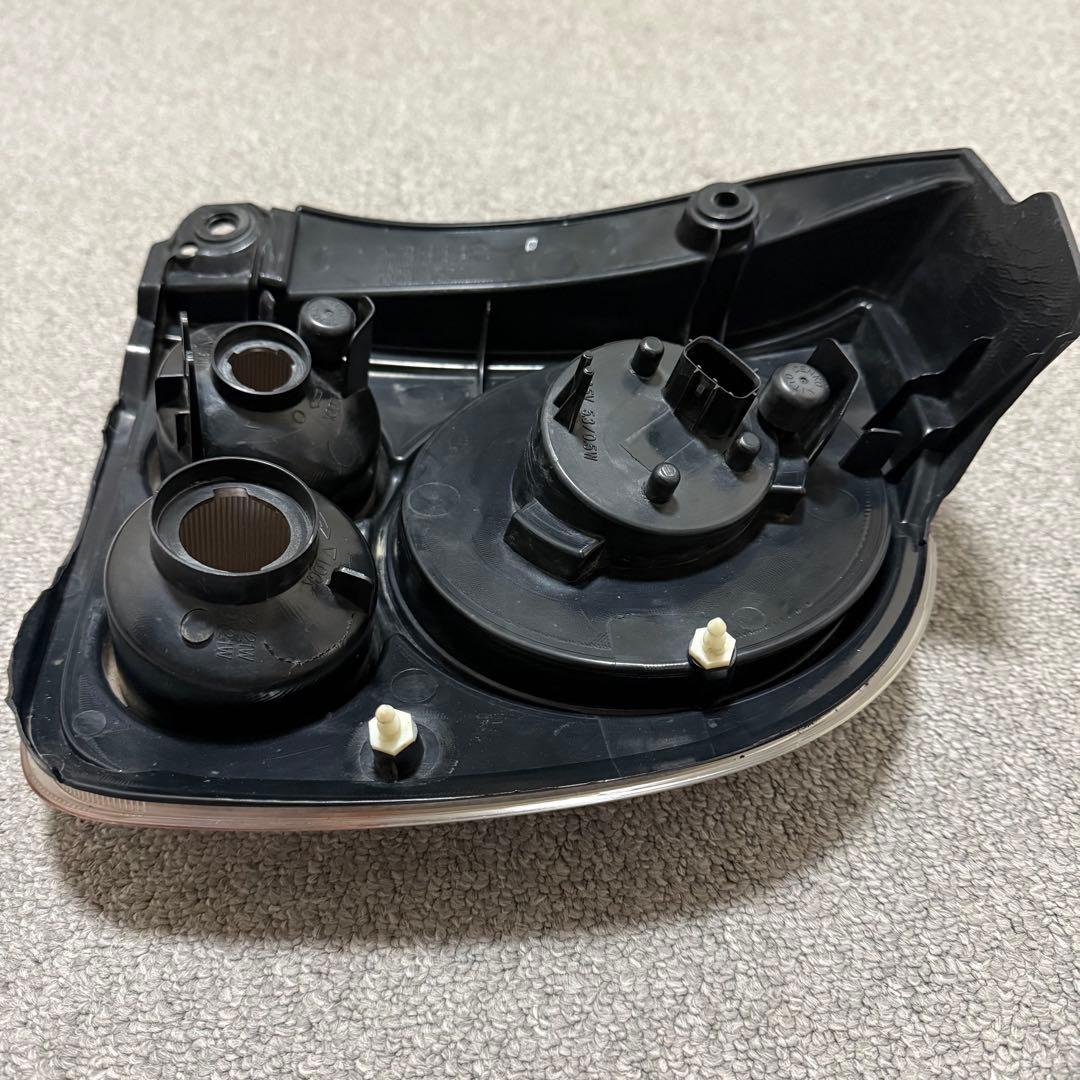 スズキ純正 アルトラパン ショコラ HE22S テールランプ左右 ジャンク扱い