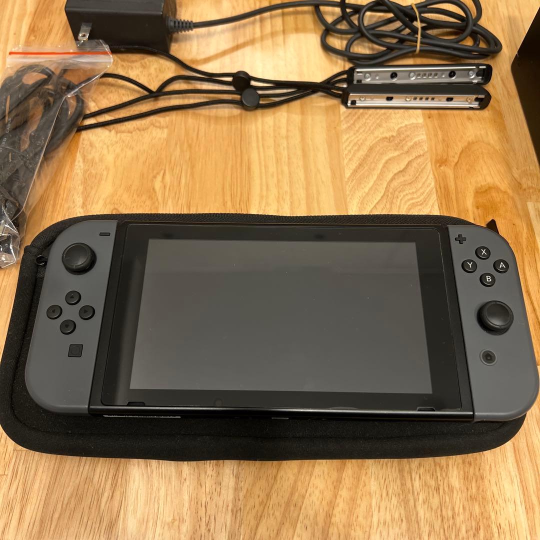 Switch 本体(付属品全品・SDカード64GB・ケース付き)