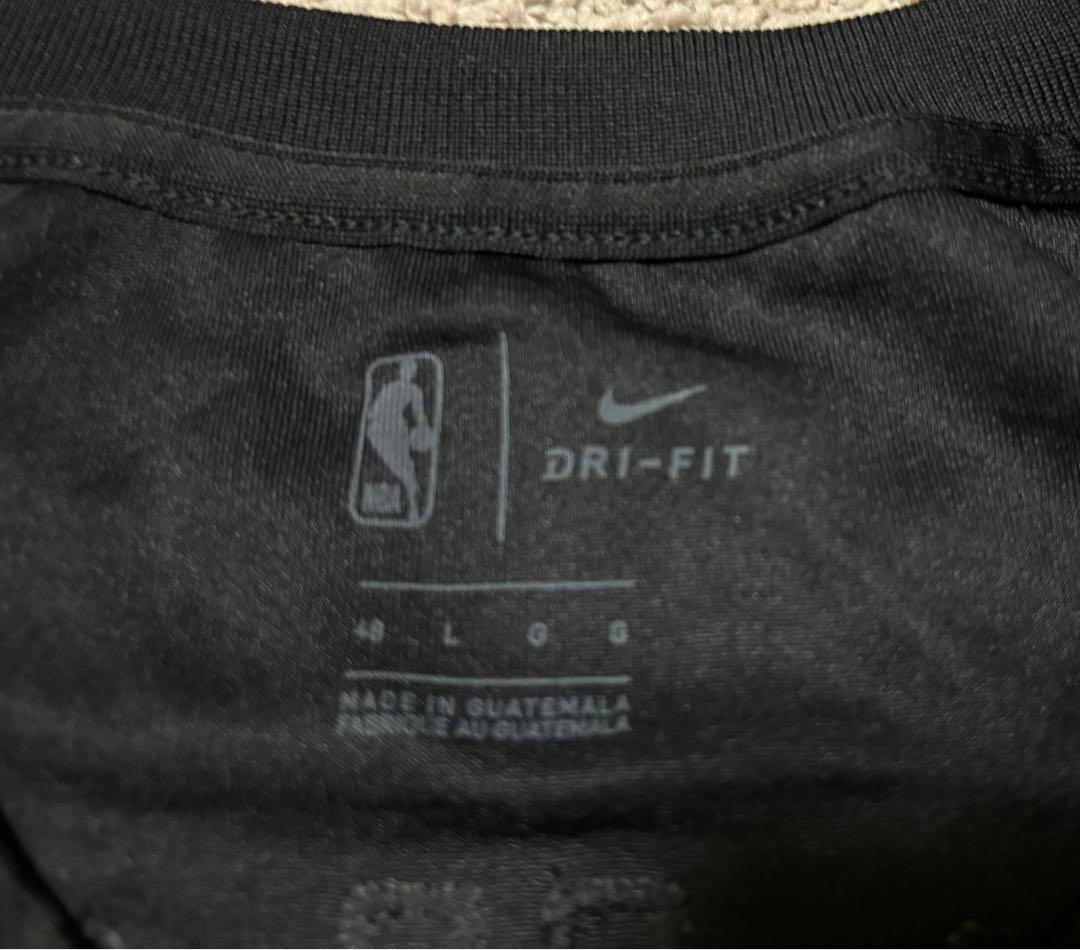 レブロン レイカーズ ユニフォーム　ナイキ　ジャージ