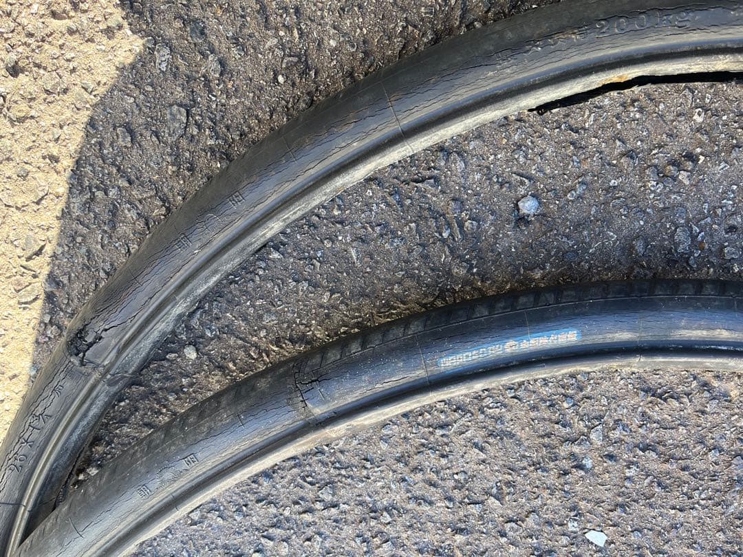 人力車の古いタイヤ2本セット