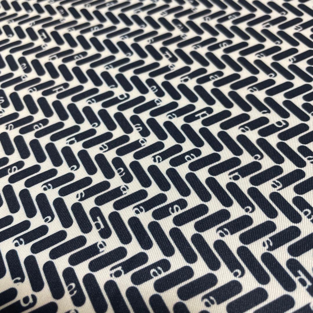 美品 and per se アンパスィ 長袖 モックネックシャツ Lサイズ 総柄