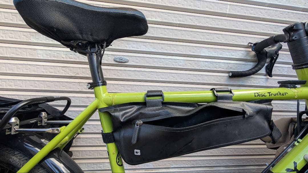 SURLY　ディスクトラッカー　　54サイズ　キャリア付き　バックなし