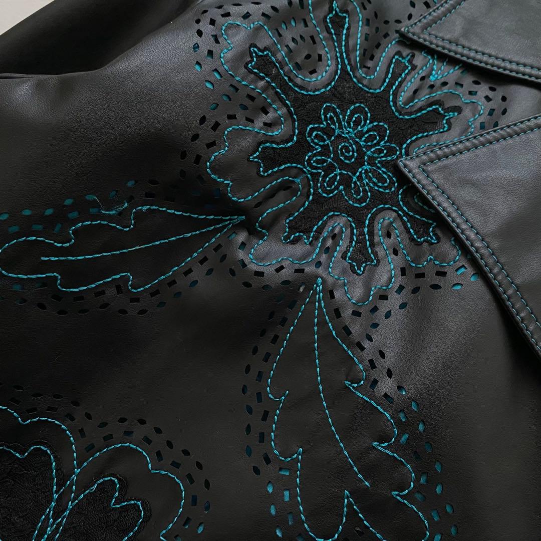 トクコプルミエヴォル 花柄 刺繍 フェイクレザー ジャケット 9 TOKUKO