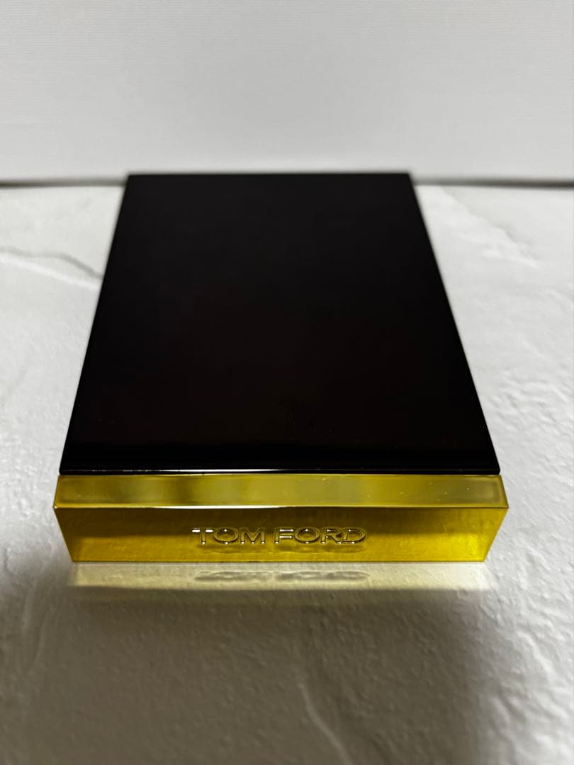 【美品】トムフォード アイ カラー クォード 030 インソレント ローズ