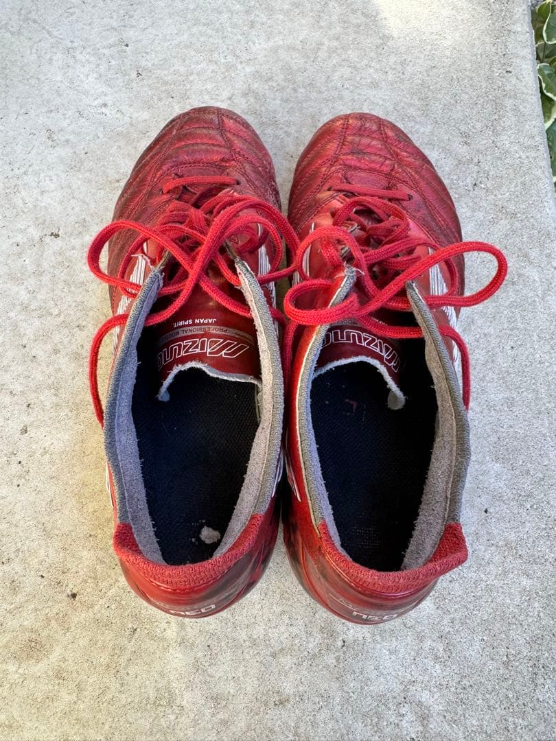 モレリアネオ3 限定色パッションレッド 24cm