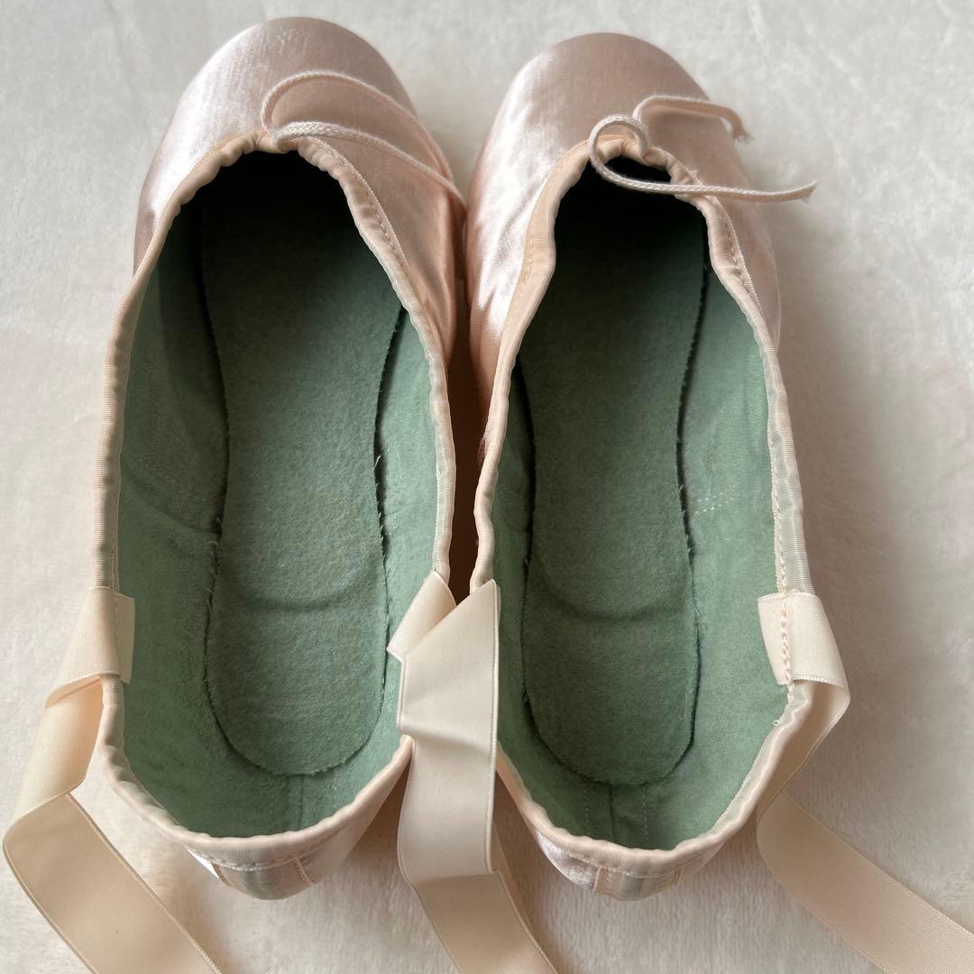 アビニヨン　トゥシューズ　Kマーク 細幅　25.0センチ