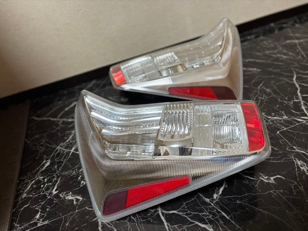 【即納】30プリウス　前期LEDエディション　US仕様　加工ヘッドライト