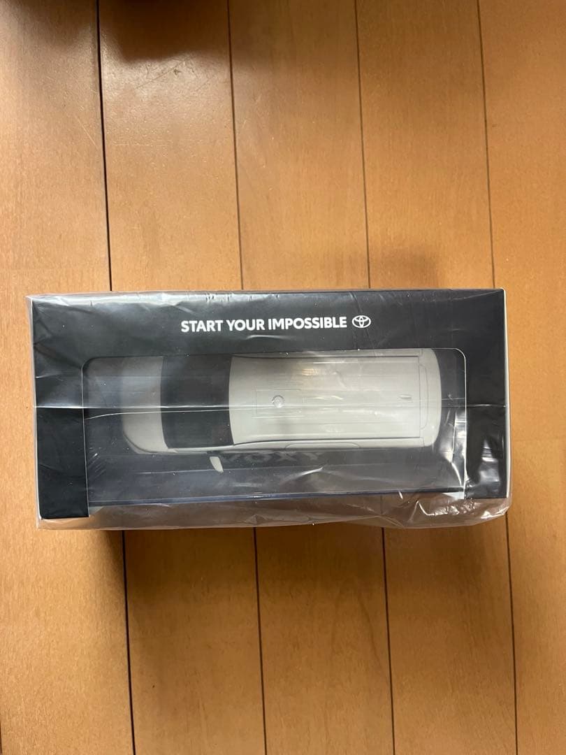 トヨタ ヴォクシー VOXY 90系 1/30スケール ダイキャスト ミニカー