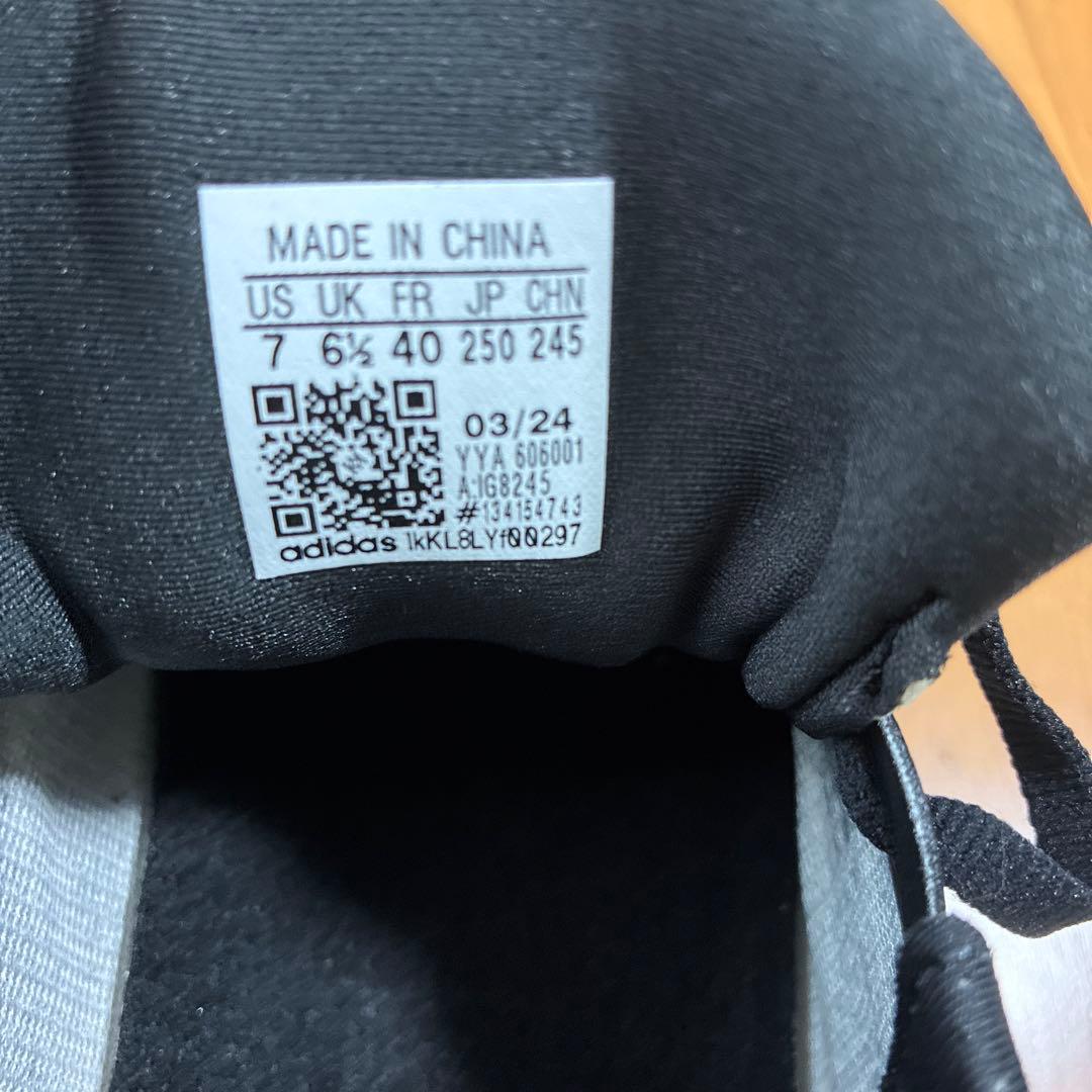 アディダス ランニングシューズ　スーパーノヴァ ライズ ワイド　IG8245