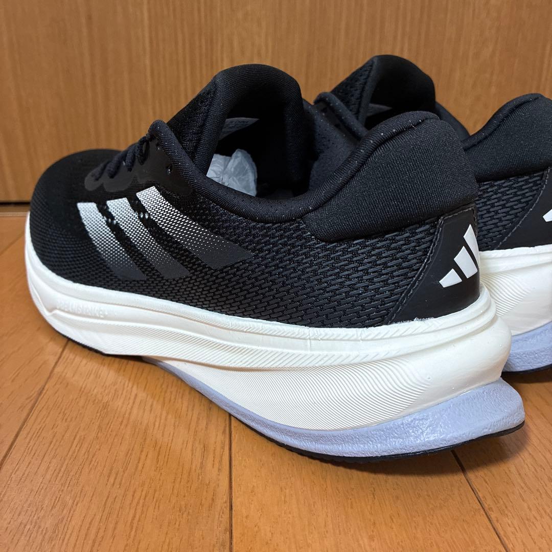 アディダス ランニングシューズ　スーパーノヴァ ライズ ワイド　IG8245