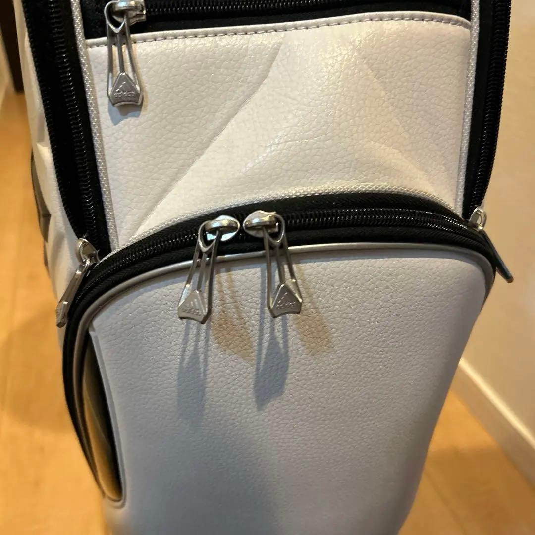 美品　アディダスゴルフHFF67スリーバーキャディバッグ 9.5型　ハイスペック