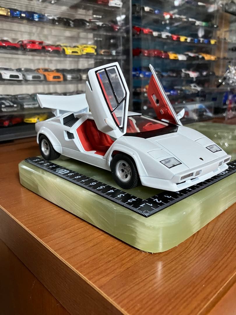 ランボルギーニ・カウンタック 1/24