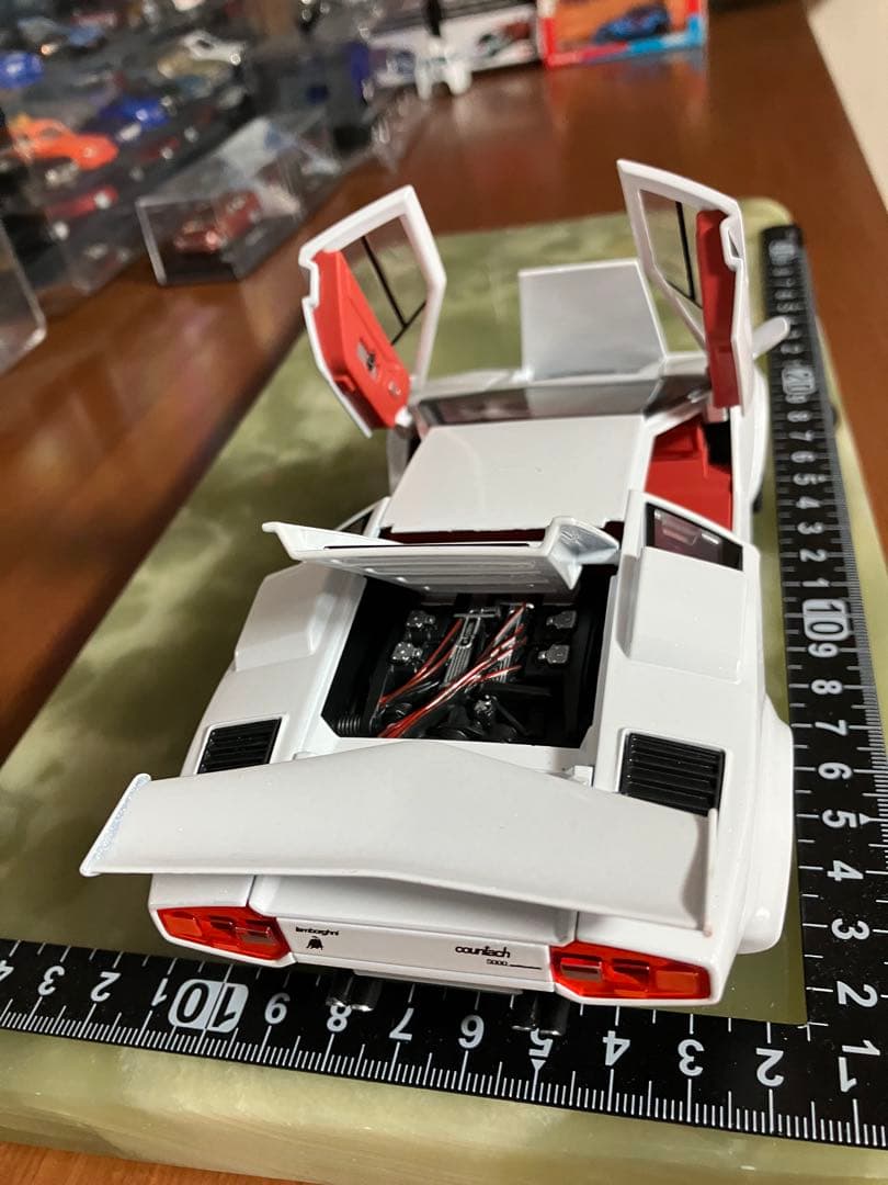 ランボルギーニ・カウンタック 1/24