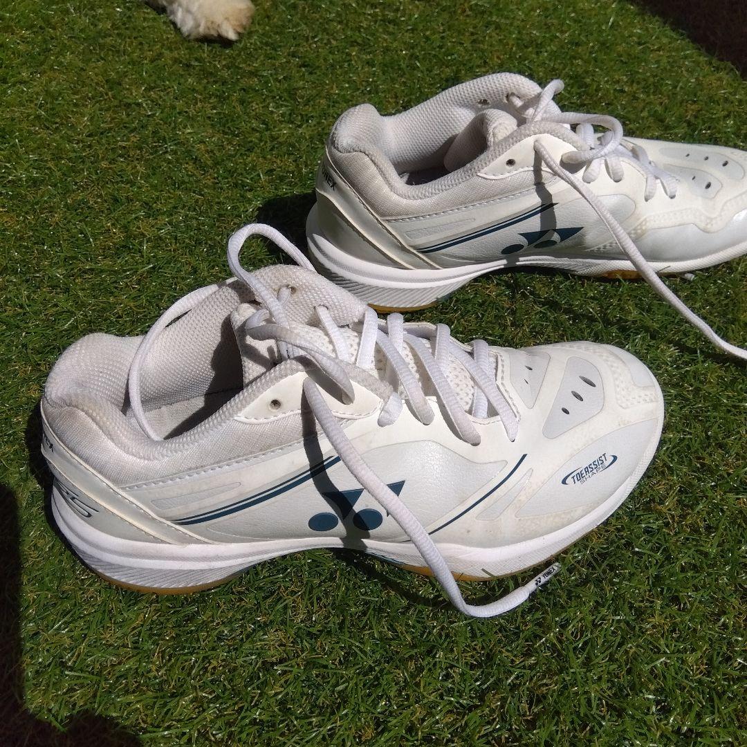 バドミントンシューズ【YONEX】