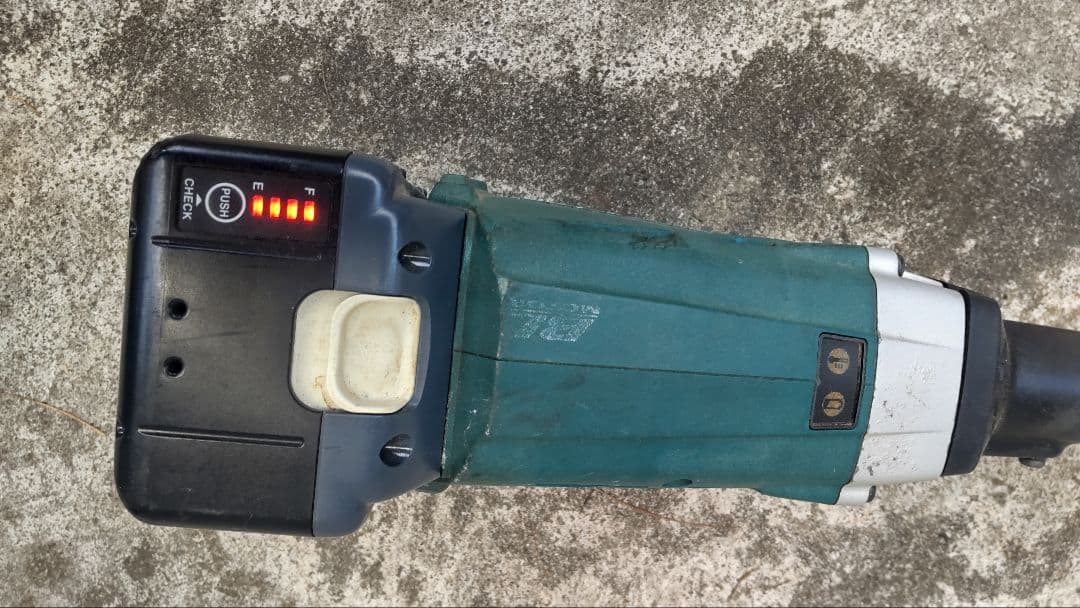 引取限定 マキタ MBC231D 刈払機 36V 草刈