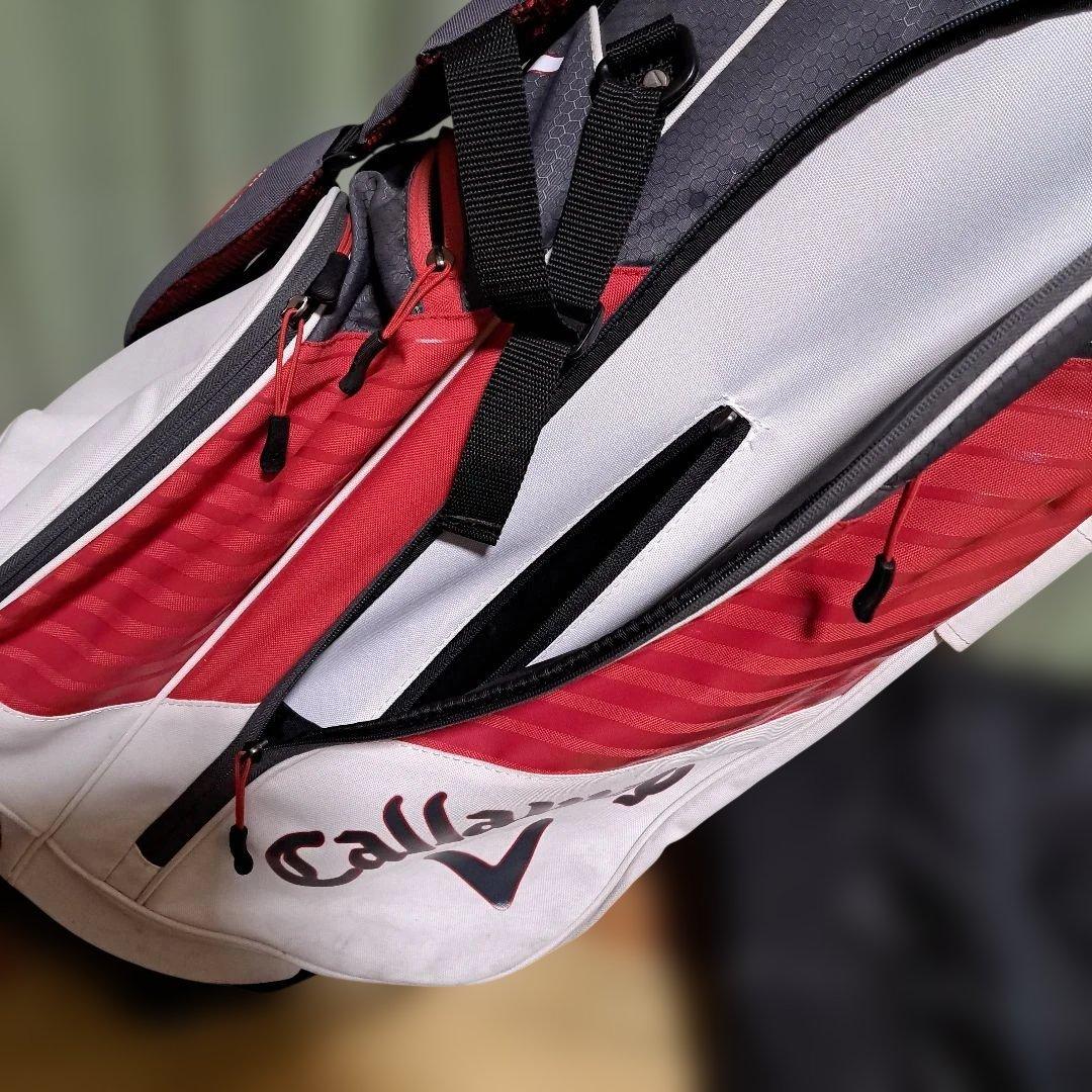 キャロウェイスタンド式キャディバック.フード付き。軽量スタンド式。9.5インチ