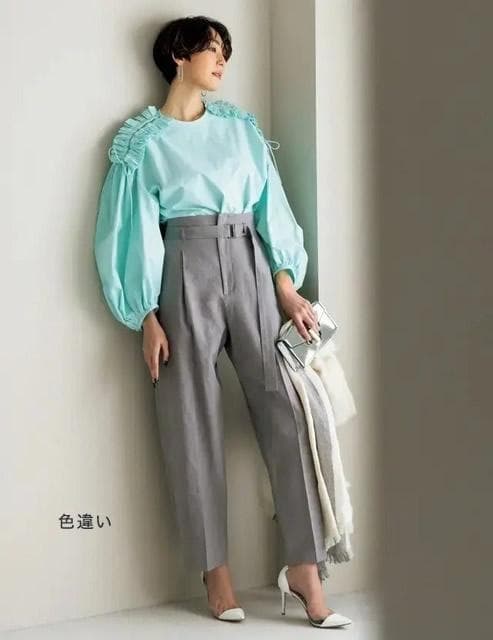 ■専用■美品 ドゥロワー 6,8万円 ショルダーフリルのブラウス Drawer