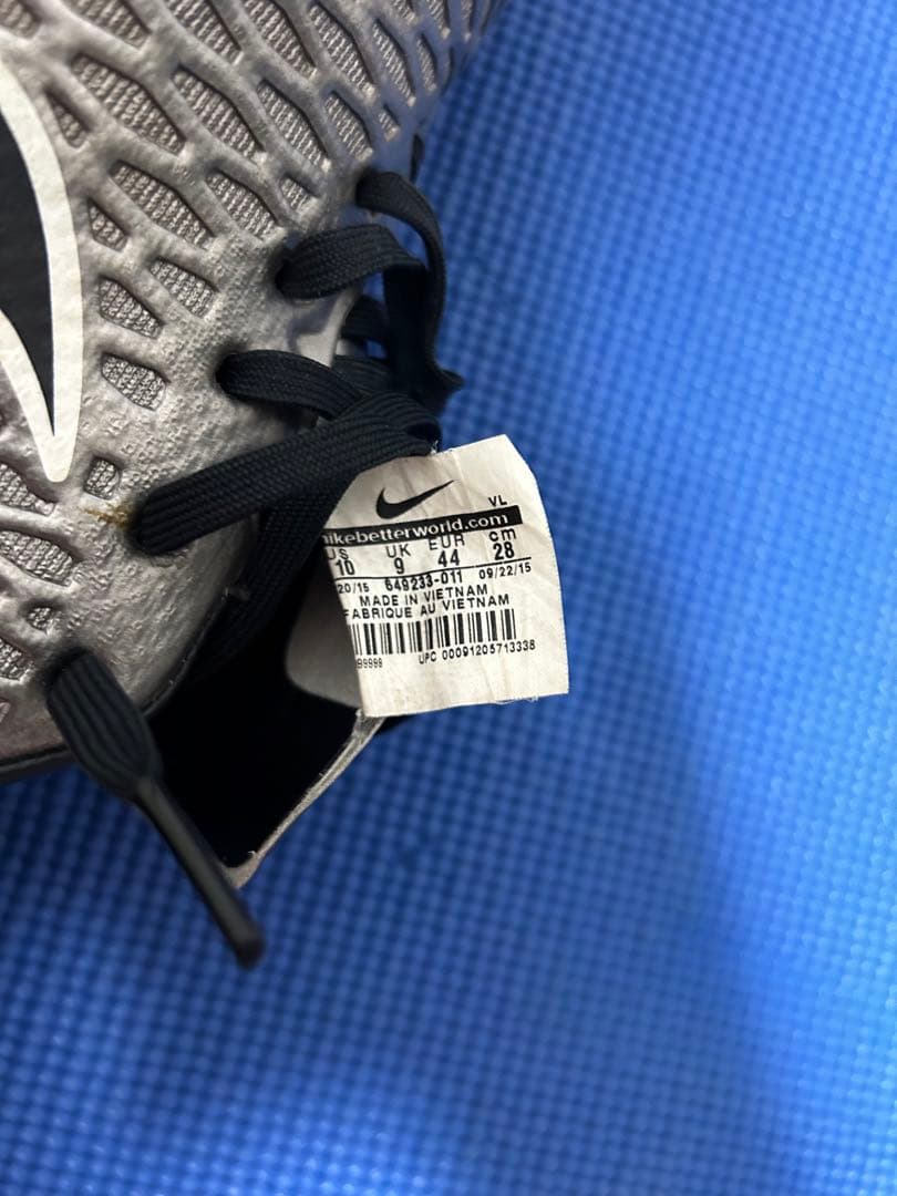 サッカースパイク　マジスタ取り替え式28cmシューズキーパー付き