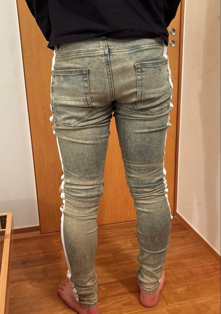 AMIRIアミリダメージ加工スキニーデニム