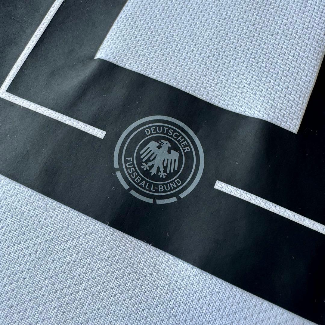 【希少ロングスリーブ仕様】メスト・エジル ＃１０ ドイツ代表 ２０１８（H）