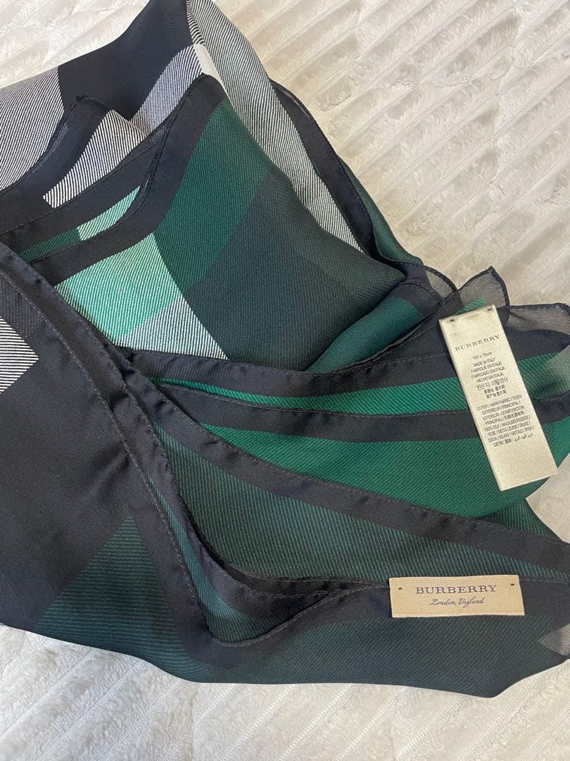 【新品未使用】バーバリーロンドン 大判 ストール スカーフ シルク100%