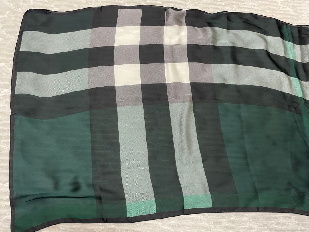 【新品未使用】バーバリーロンドン 大判 ストール スカーフ シルク100%