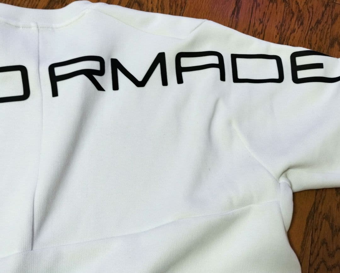 TaylorMade ホワイト 厚手冬素材カットソー、バックプリント