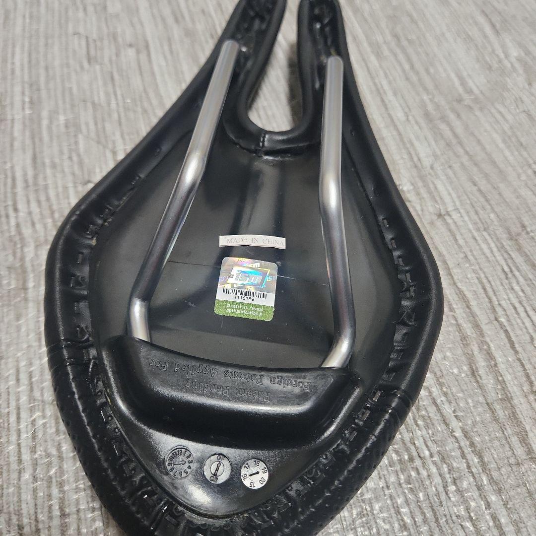 ISM 自転車用サドル PL1.1