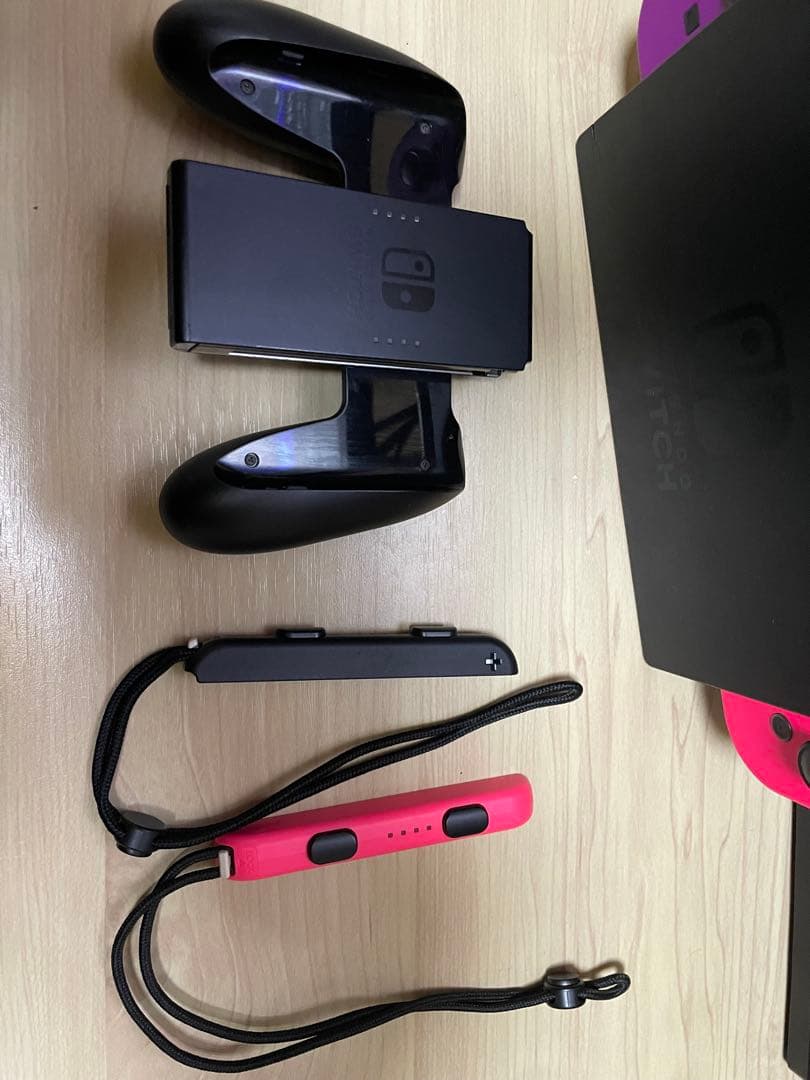 Nintendo Switch ピンクと紫のジョイコン