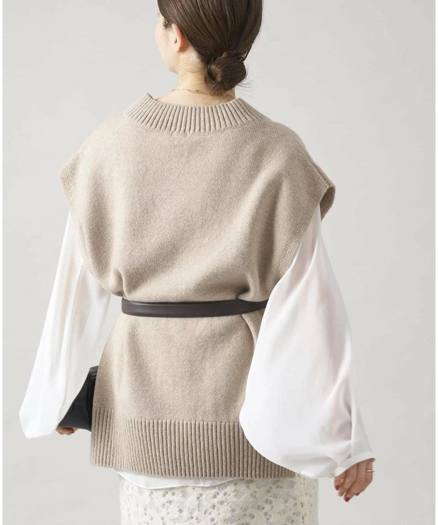 美品⭐︎IENAミドルゲージウールジレ