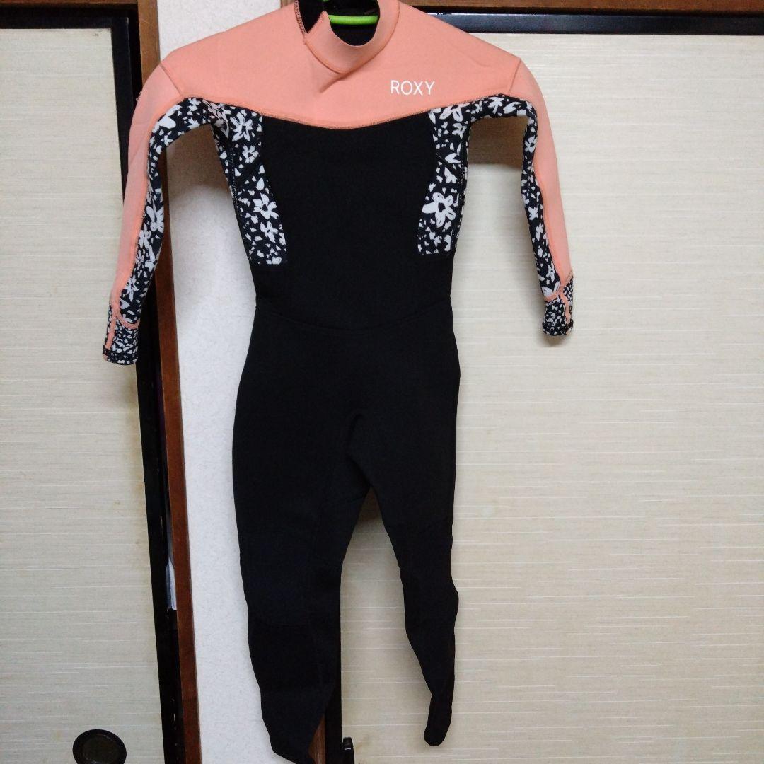 お洒落　ロキシー120センチ　フルスーツ　ウエットスーツサーフィン可愛い