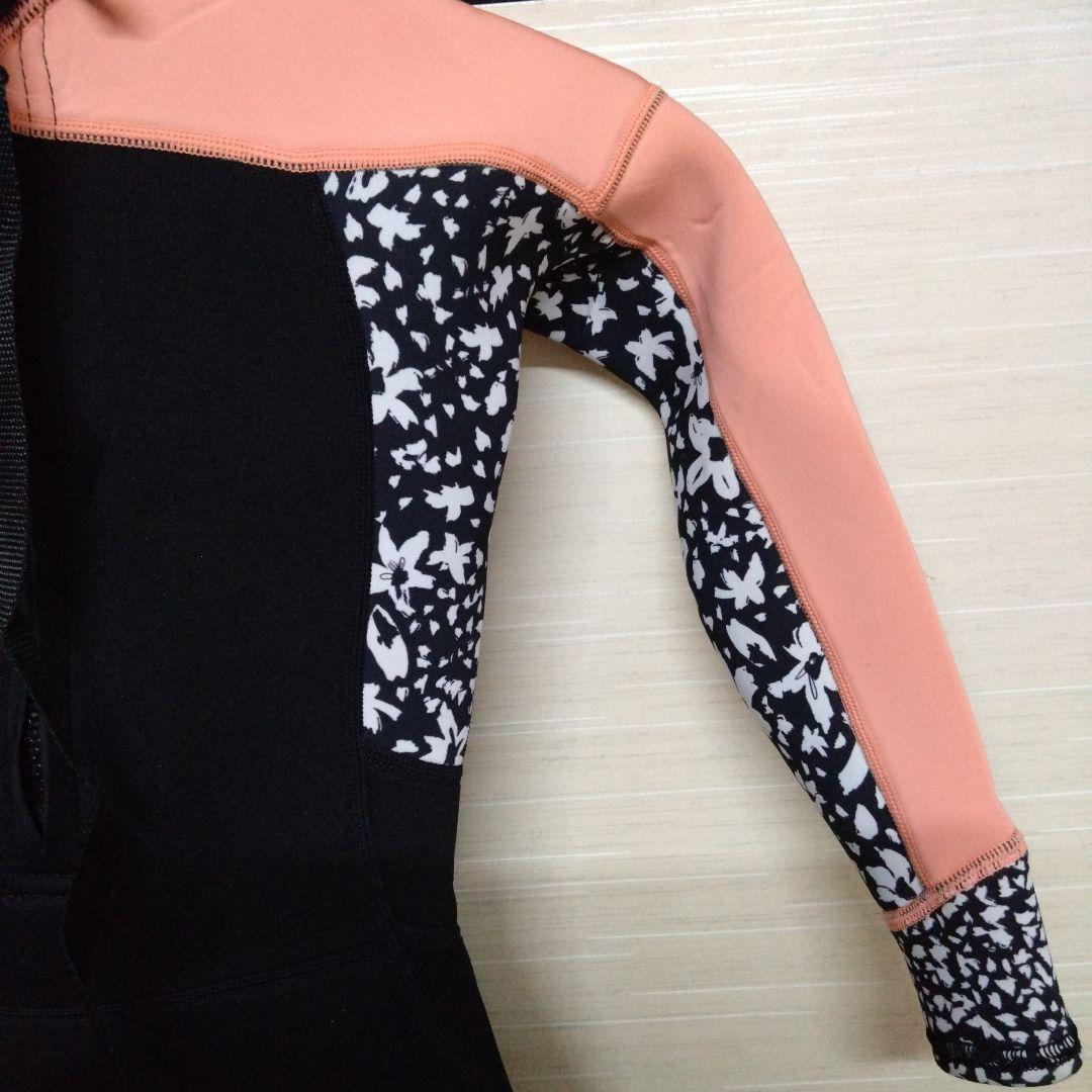 お洒落　ロキシー120センチ　フルスーツ　ウエットスーツサーフィン可愛い