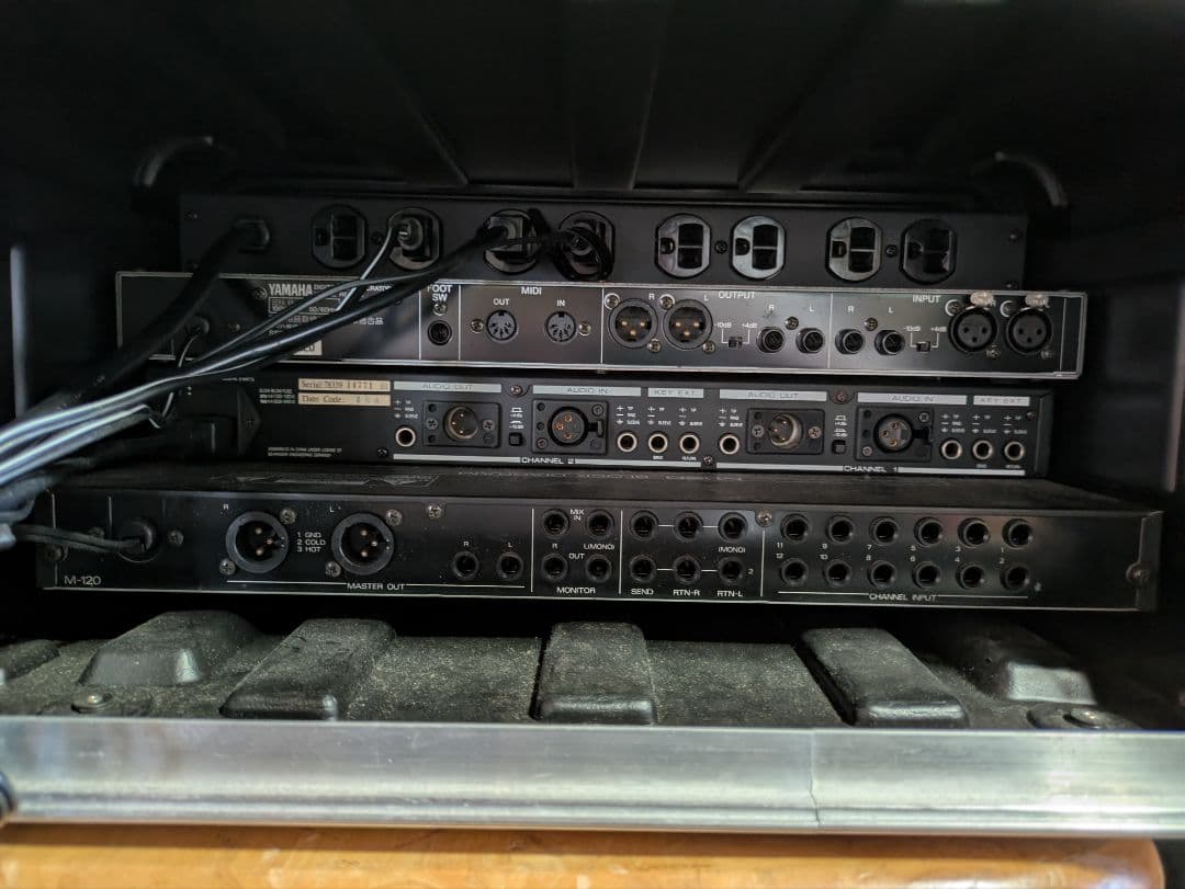 ラック　エフェクター　REV500 、MDX2000、ETA、M-120、SKB