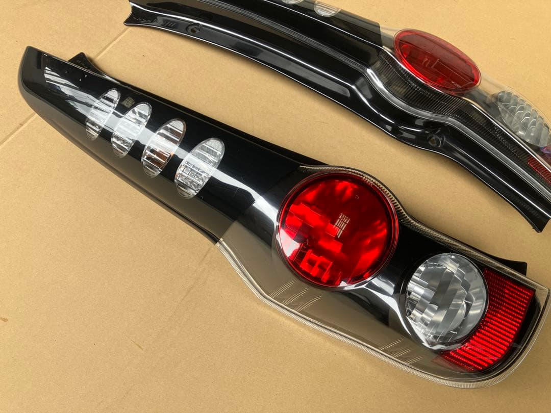 送料無料 L275S L285S ミラカスタム テールライト 左右セット 中古品