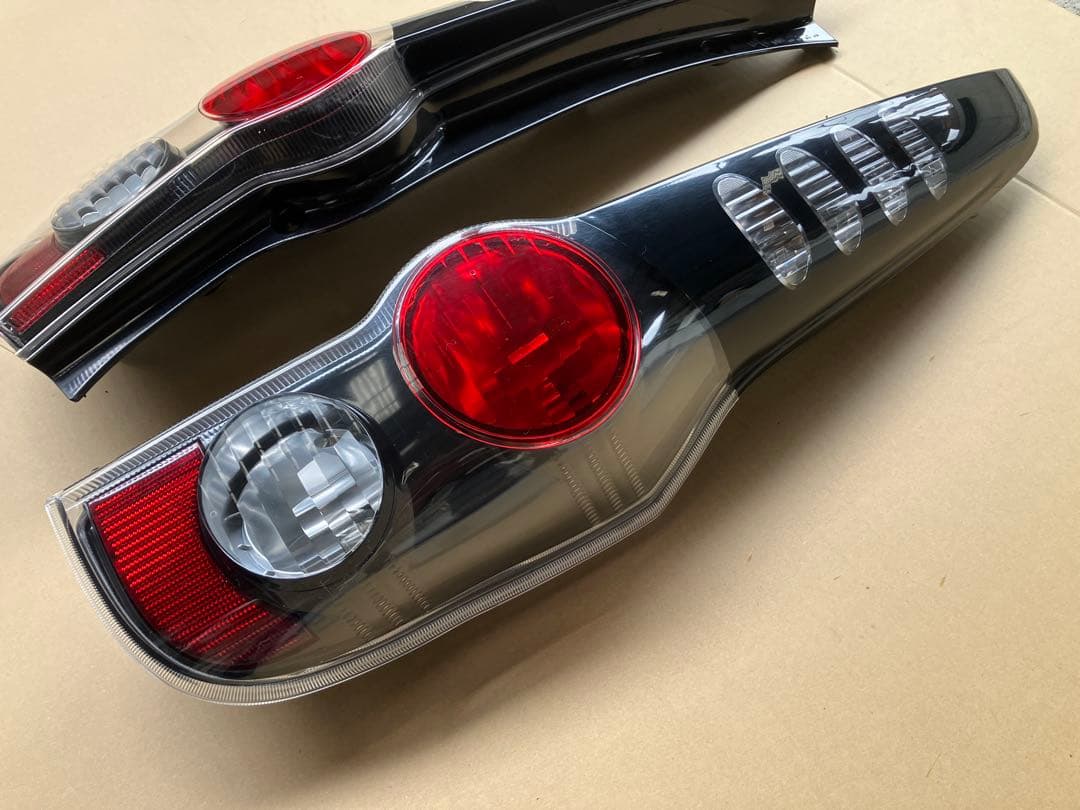 送料無料 L275S L285S ミラカスタム テールライト 左右セット 中古品