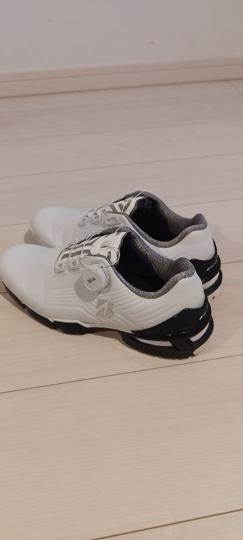 ゴルフシューズ ホワイト ダイヤル式