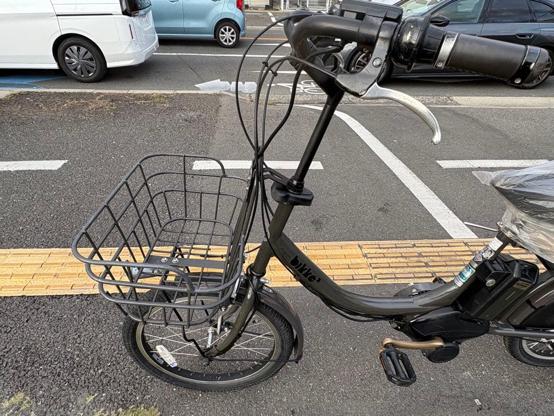 中古20㌅ブリヂストン電動アシスト自転車　8.7Ah 大阪